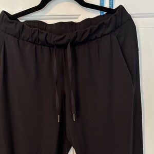 Lululemon On the Fly Jogger